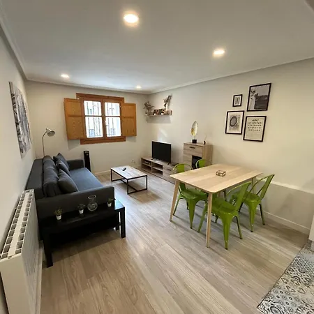 Con Encanto En Casco Historico De *