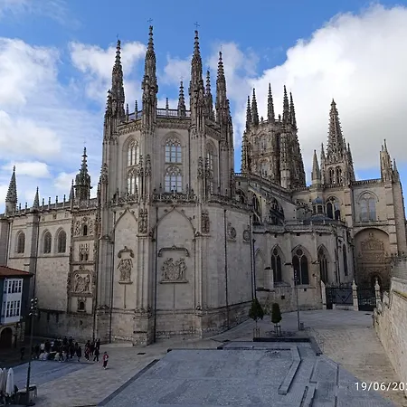 Moderno Y Tranquilo Junto A La Catedral