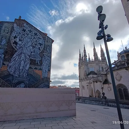Con Encanto En Casco Historico De Burgo