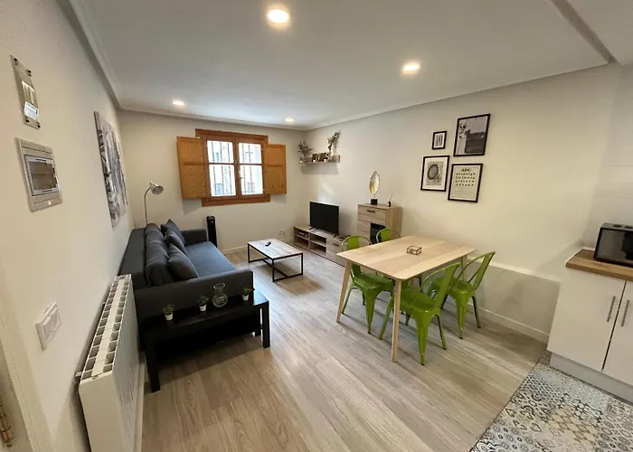 Con Encanto En Casco Historico De *