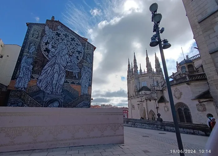 Con Encanto En Casco Historico De Burgo